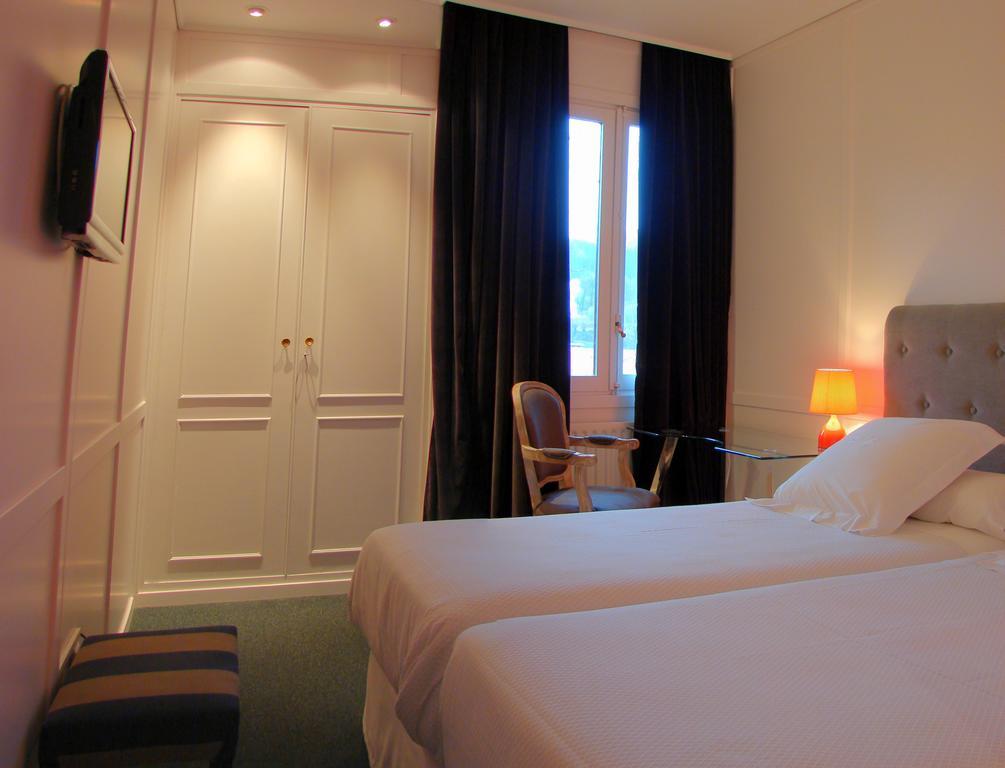 Hotel Etxeberri Zumárraga الغرفة الصورة